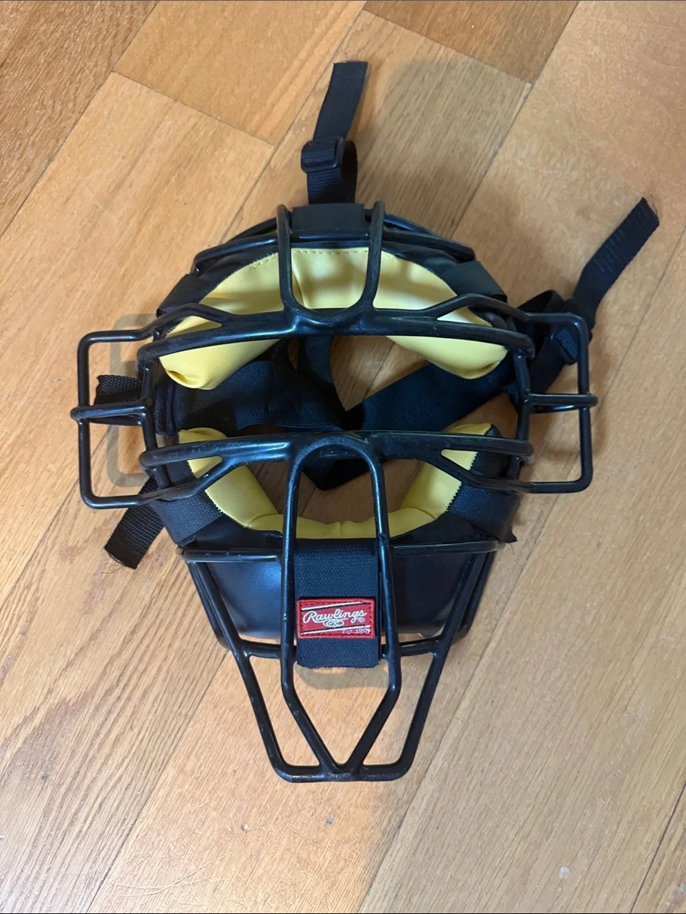 Rawlings Black and Yellow umpire catcher Face Mask with two counters - Picture 2 of 6